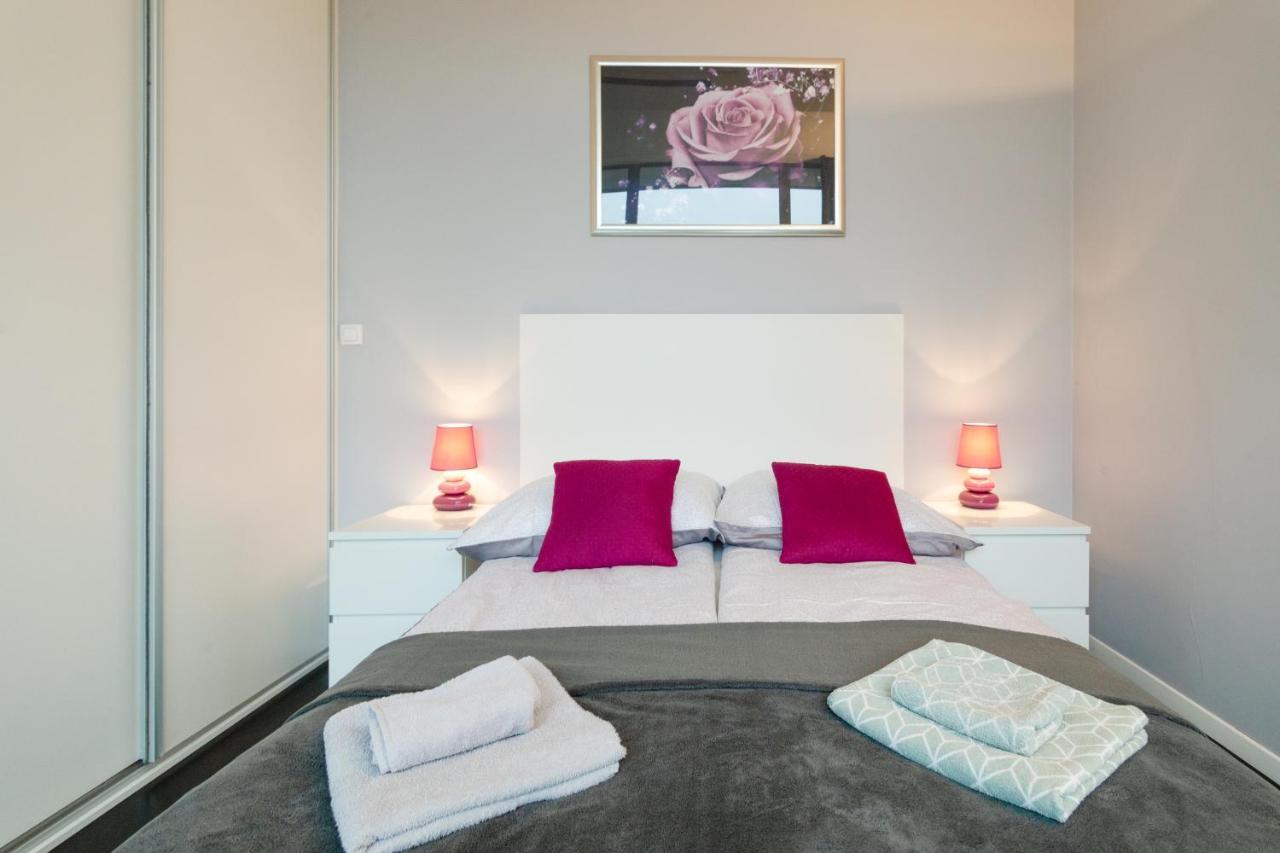 Secret Charm Fully Equipped Apt With Balcony Krasków Exterior foto
